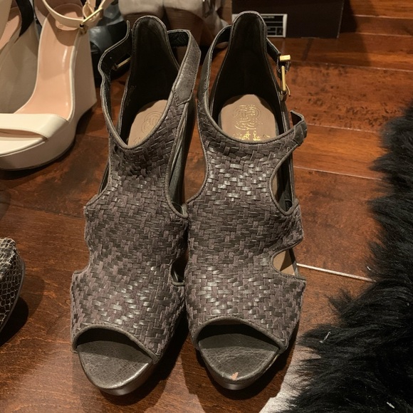 Elliot Lucca Grey taupe block platform heels - Picture 3 of 5